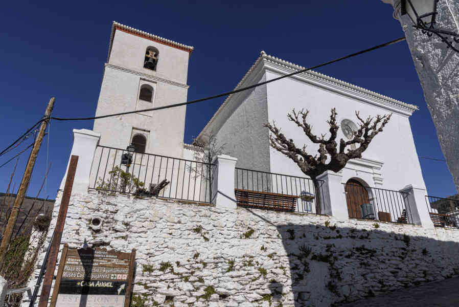 Granada - la Alpujarra 003 - Bubión - iglesia parroquial Nuestra Señora del Rosario.jpg
